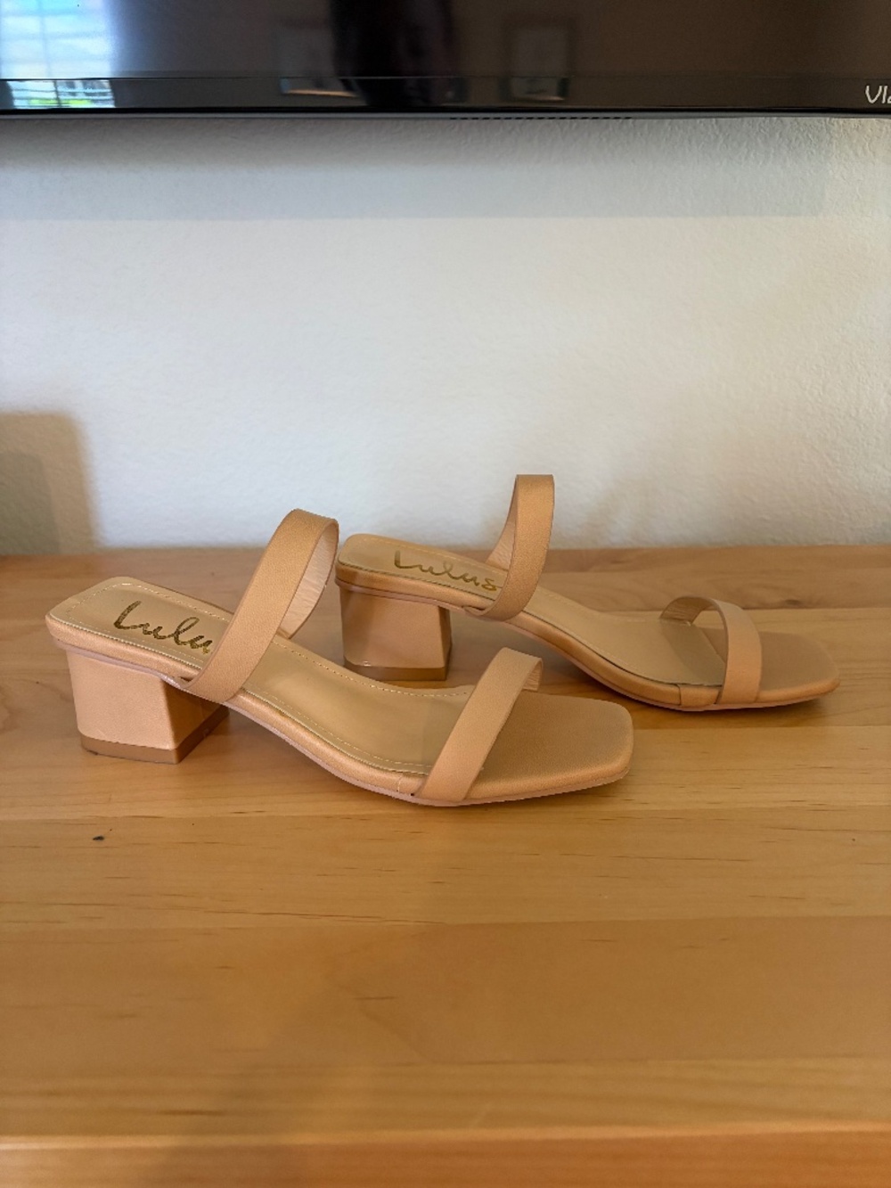 Low heel sandals